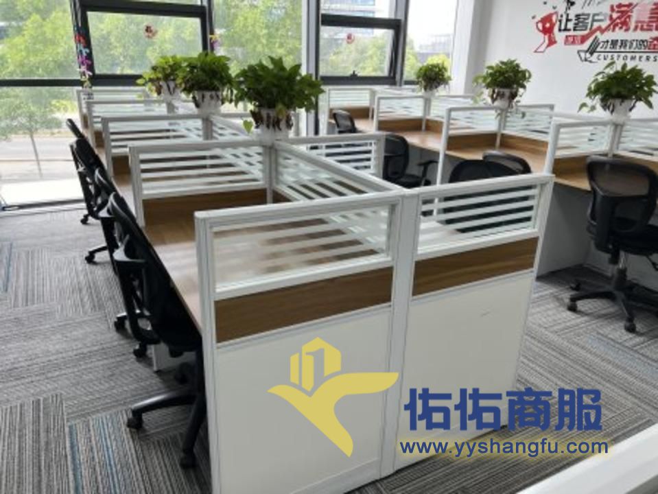 江桥万达广场 国企项目  130平 精装修带家具