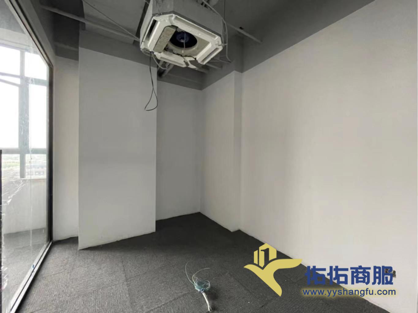 上海西郊商务区   精装    办公桌   凳子   中央空调