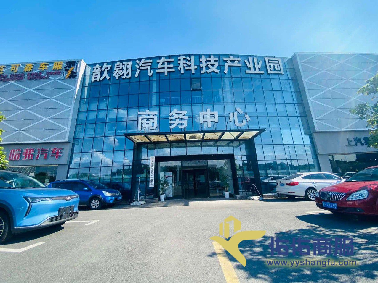 青浦区沪青平公路附近。一楼层高8米。招租汽车展厅维修等行业