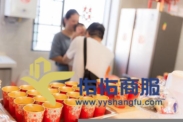 上海餐饮商铺大数据：有多少家店址？哪个品类最多？