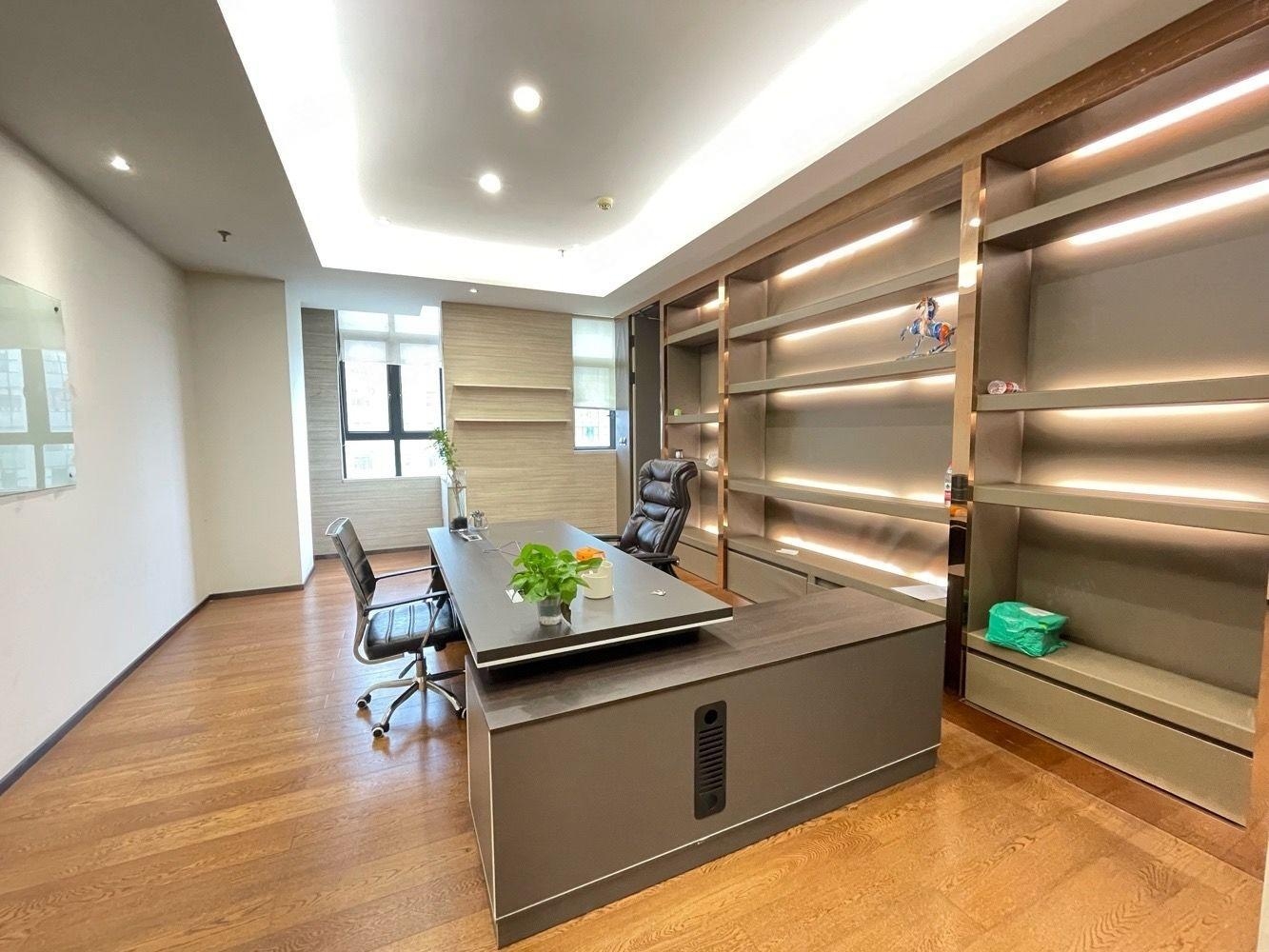 江桥政府慧创国际办公室出租，265平精装带家具出租，随时看。